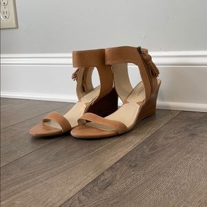 New Adrienne Vittadini wedge sandals